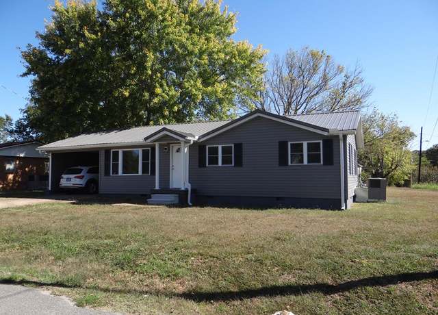 Property at 110 Reynolds St, Mckenzie, TN 38201, 3 beds, 2 baths