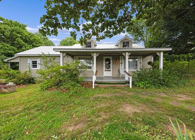 Property at 2981 Old Mckenzie Hwy, Henry, TN 38231, 4 beds, 2 baths