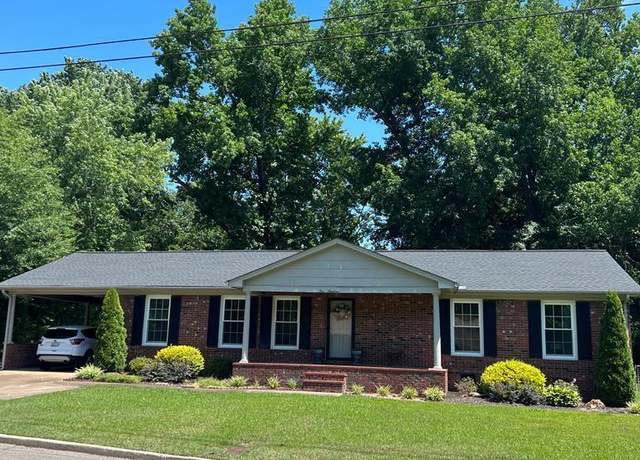 Property at 500 Franklin Dr, Paris, TN 38242, 3 beds, 2 baths