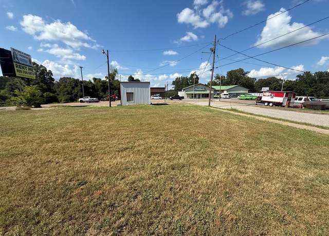 Property at 327 E Wood St, Paris, TN 38242