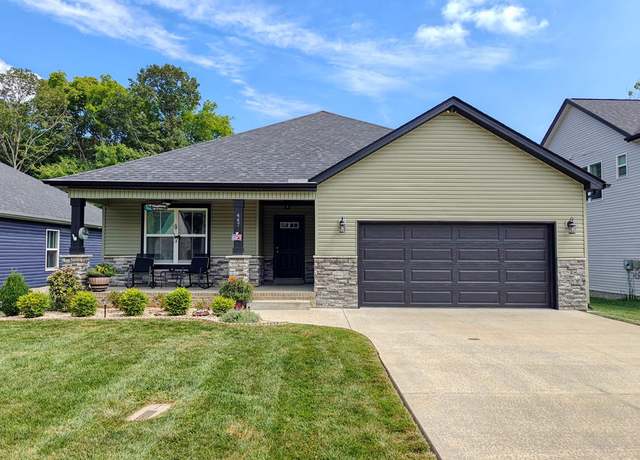 Property at 447 Kinslow Ct, Clarksville, TN 37040, 3 beds, 2 baths