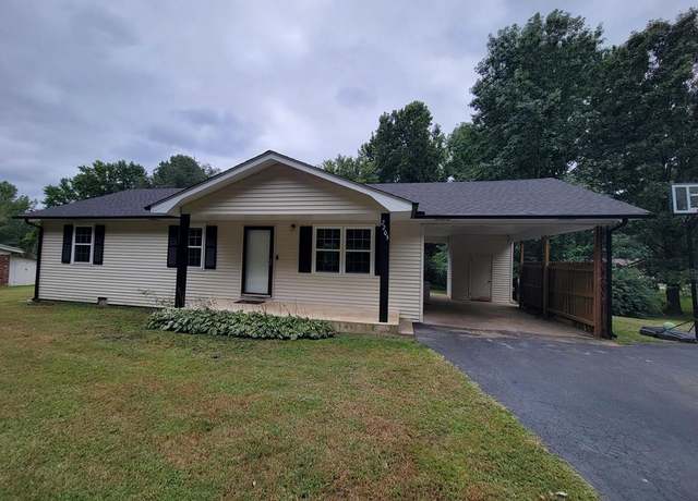 Property at 2205 Lone Oak Rd, Paris, TN 38242, 3 beds, 1 bath
