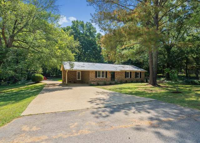 Property at 285 Hidden Acres Rd, Paris, TN 38242, 3 beds, 1.5 baths