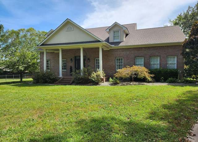Property at 140 Linwood Ct, Paris, TN 38242, 5 beds, 3.5 baths