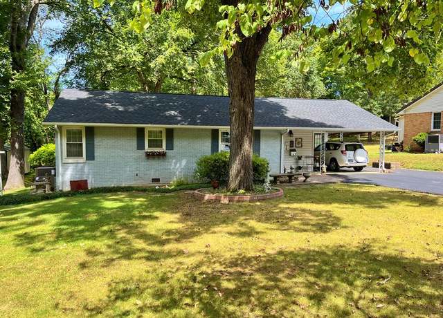 Property at 212 Greenacres Dr, Paris, TN 38242, 3 beds, 1 bath