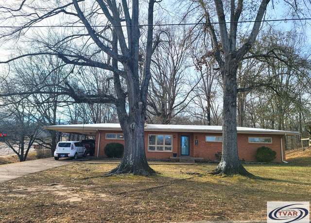 Property at 43 Hillcrest Dr, Paris, TN 38242, 3 beds, 2 baths