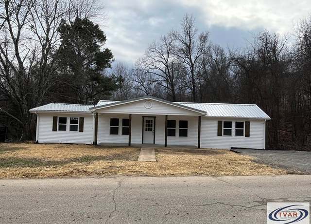 Property at 731 Spruce St, Paris, TN 38242, 3 beds, 1 bath