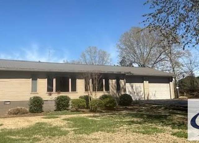 Property at 20 Blackburn Dr, Springville, TN 38256, 3 beds, 2 baths