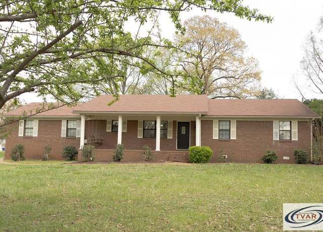 Property at 115 Bertha St, Mckenzie, TN 38201, 3 beds, 2 baths