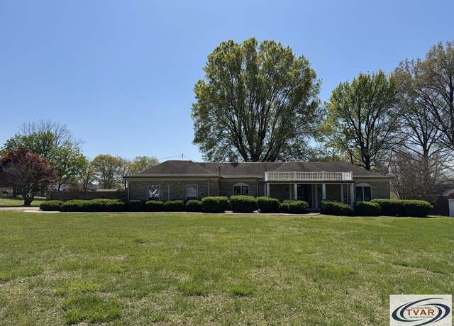 Property at 104 Northwood Dr, Mckenzie, TN 38201, 3 beds, 2 baths