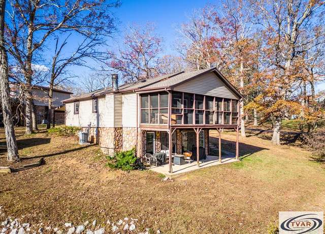 Property at 238 Russwood Dr, Springville, TN 38256, 2 beds, 2.5 baths