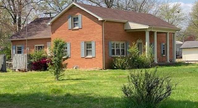 Photo of 121 W Chestnut St, Puryear, TN 38251