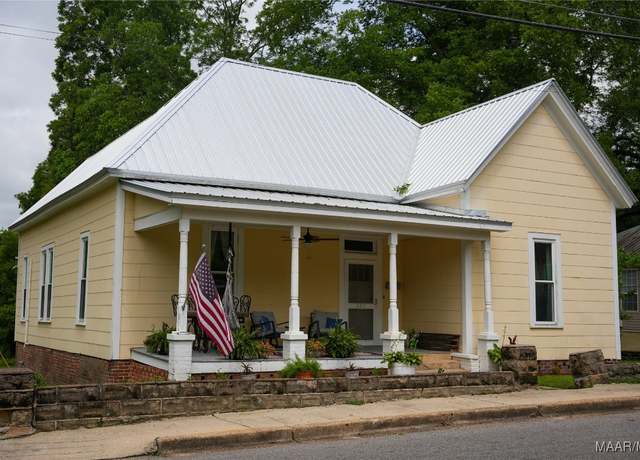 Property at 201 Oak St, Andalusia, AL 36420, 2 beds, 2 baths