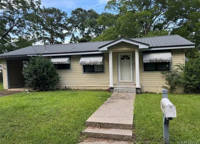 Property at 303 Perry St, Andalusia, AL 36420, 2 beds, 1 bath