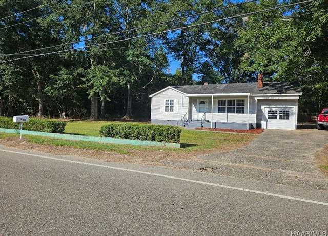 Property at 839 Bermuda St, Ozark, AL 36360, 3 beds, 1 bath