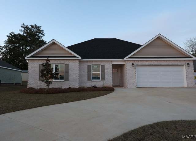 Property at 300 Lavender Dr, Enterprise, AL 36330, 3 beds, 2 baths