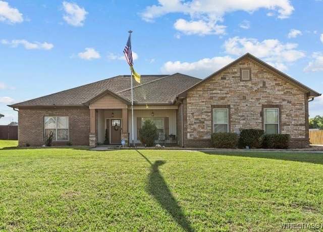 Property at 109 Hayley Dr, Enterprise, AL 36330, 4 beds, 2 baths