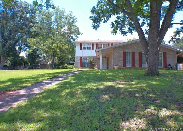 Property at 103 Candy Dr, Enterprise, AL 36330, 3 beds, 2.5 baths