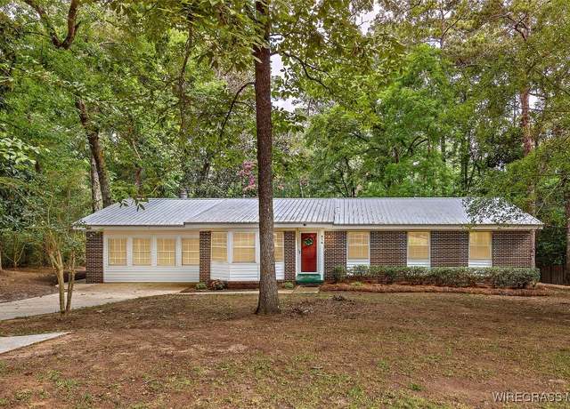 Property at 514 Whispering Pines St, Enterprise, AL 36330, 4 beds, 2 baths
