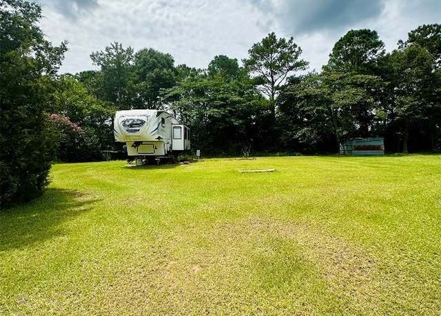Property at 715 N John St, New Brockton, AL 36351