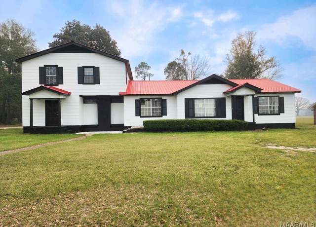 Property at 621 W Pullum St, Samson, AL 36477, 6 beds, 2 baths