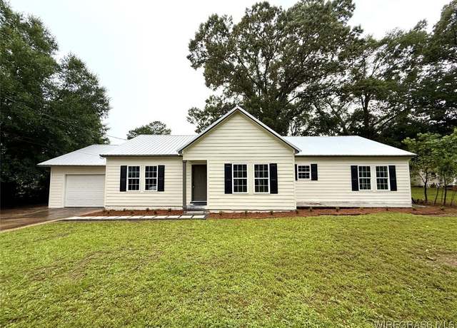 Property at 102 Glenn St, Enterprise, AL 36330, 4 beds, 2 baths