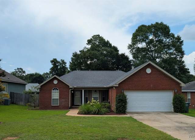Property at 108 Avalon Ln, Enterprise, AL 36330, 3 beds, 2 baths