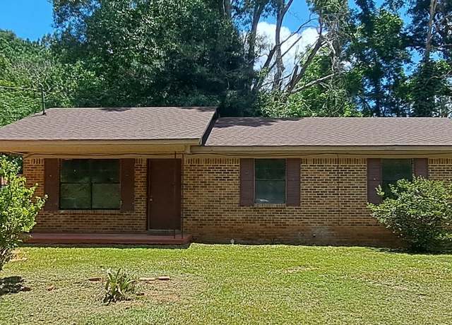 Property at 205 Knoxville Rd, Evergreen, AL 36401, 3 beds, 1 bath