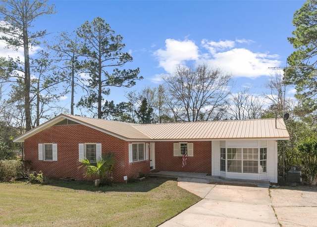Property at 262 Rosemary Ln, Ozark, AL 36360, 4 beds, 3 baths