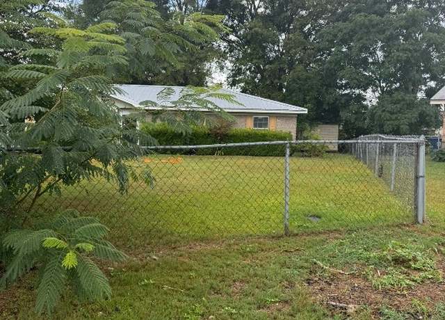 Property at 2 Monza Ct, Kinsey, AL 31792, 3 beds, 1.5 baths