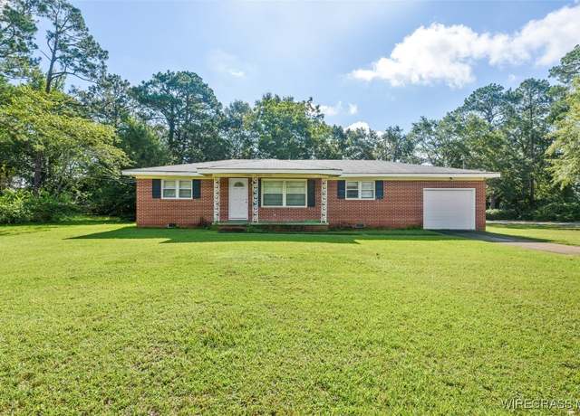 Property at 705 Dexter St, Dothan, AL 36301, 3 beds, 2 baths