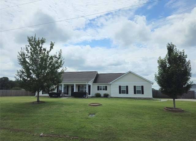 Property at 1226 Sandbed Rd, Newton, AL 36352, 3 beds, 2 baths