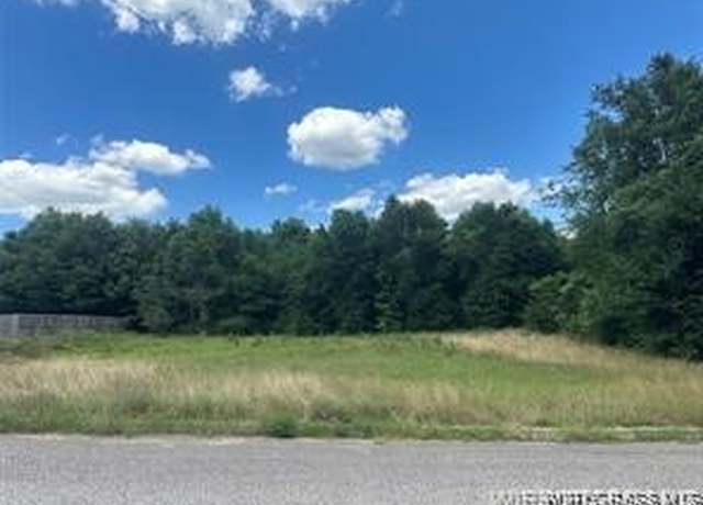 Property at 212 Clearview Dr, Enterprise, AL 36330