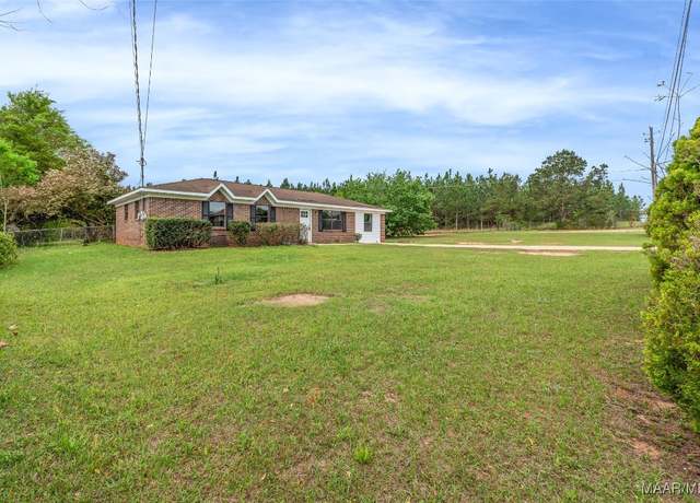 Property at 1084 Dean Church Rd, Ozark, AL 36360, 3 beds, 2 baths