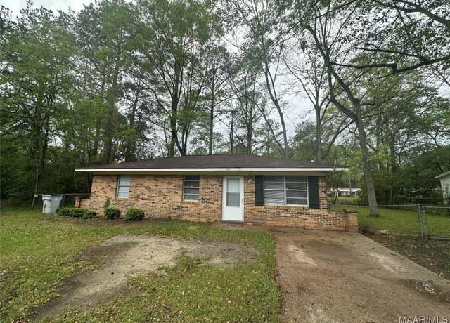 Property at 627 Lee St, Elba, AL 36323, 3 beds, 1 bath
