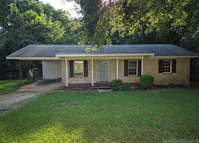 Property at 213 Meadowbrook Dr, Enterprise, AL 36330, 3 beds, 2 baths