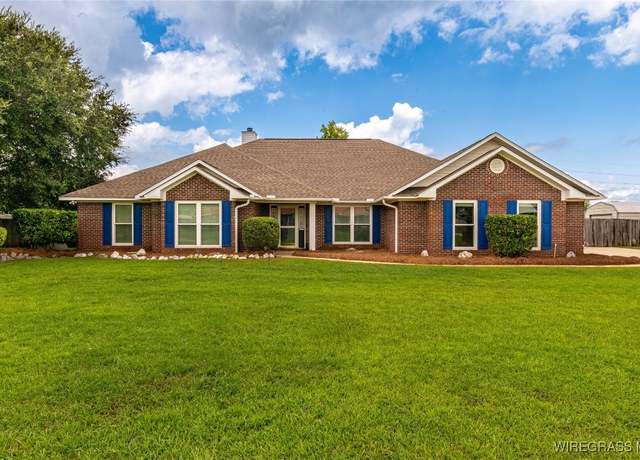 Property at 102 Joshua Dr, Enterprise, AL 36330, 5 beds, 3 baths