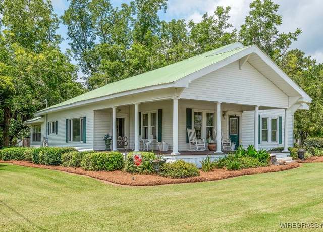 Property at 2271 Ozark Hwy, Enterprise, AL 36330, 3 beds, 2 baths