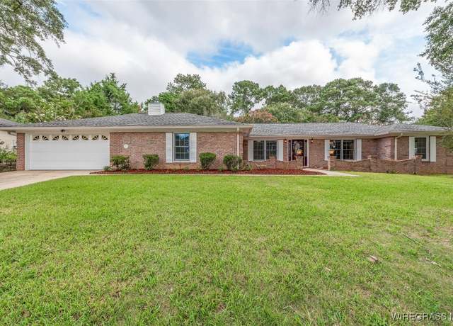 Property at 307 Oakwood Dr, Enterprise, AL 36330, 3 beds, 2 baths