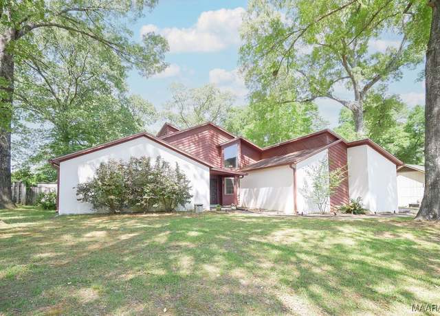 Property at 103 Liveoak Dr, Enterprise, AL 36330, 4 beds, 2.5 baths
