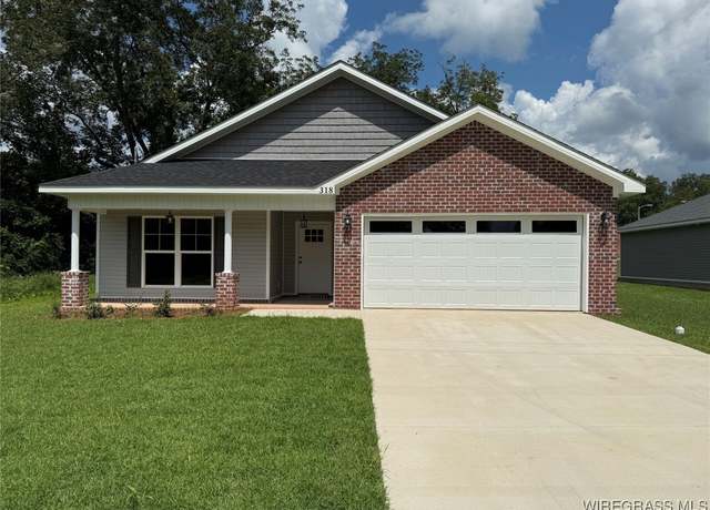 Property at 318 S Dawkins St, New Brockton, AL 36351, 3 beds, 2 baths