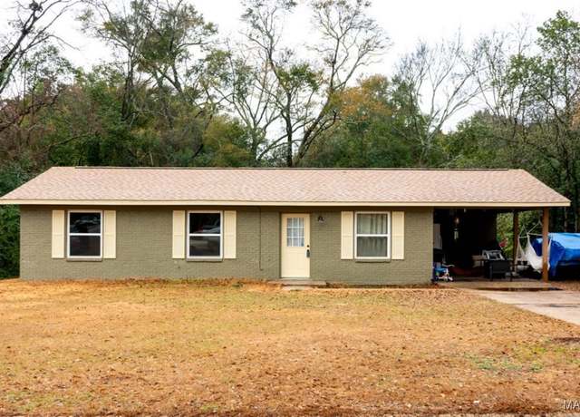 Property at 204 Green Village Rd, Ozark, AL 36360, 3 beds, 1 bath