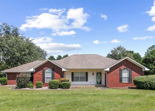 Property at 100 Britt Dr, Enterprise, AL 36330, 3 beds, 2 baths