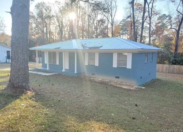 Property at 118 Belcher Ave, Ozark, AL 36360, 3 beds, 1 bath