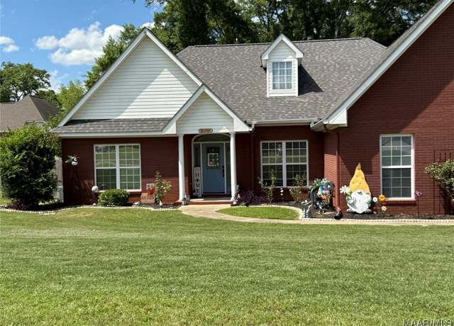 Property at 320 Oakridge Dr, Enterprise, AL 36330, 3 beds, 2 baths