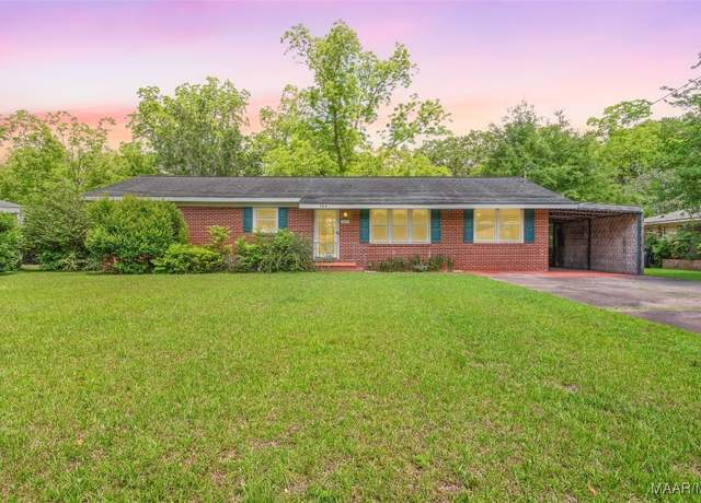 Property at 308 Lakeview Dr, Dothan, AL 36301, 4 beds, 2.5 baths