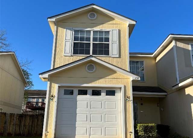 Property at 137 Woodberry Dr, Enterprise, AL 36330, 3 beds, 2.5 baths
