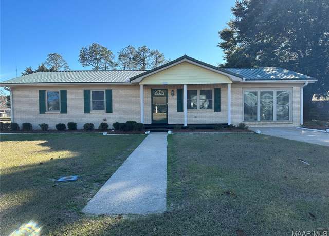 Property at 921 W Meadow Ave, Geneva, AL 36340, 3 beds, 2 baths