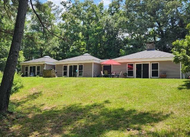 Property at 1442 Jernigan Rd, Ozark, AL 36360, 3 beds, 2.5 baths