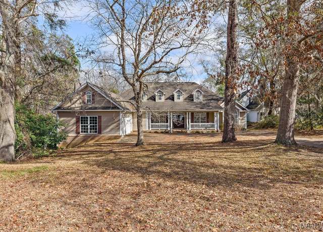 Property at 239 Cypress Cv, Eufaula, AL 36027, 4 beds, 3.5 baths